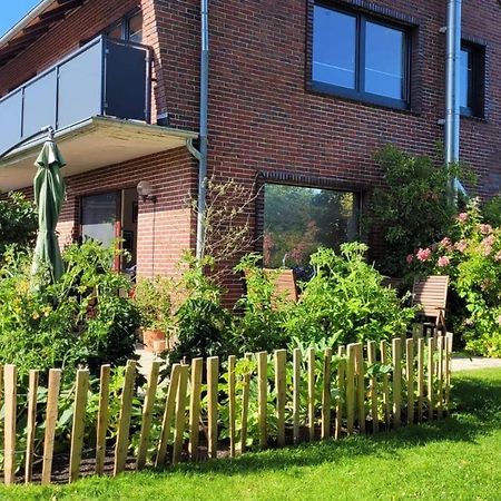 Ferienwohnung Leuchtturm - Haus Seeschwalbe Schillig Exterior photo